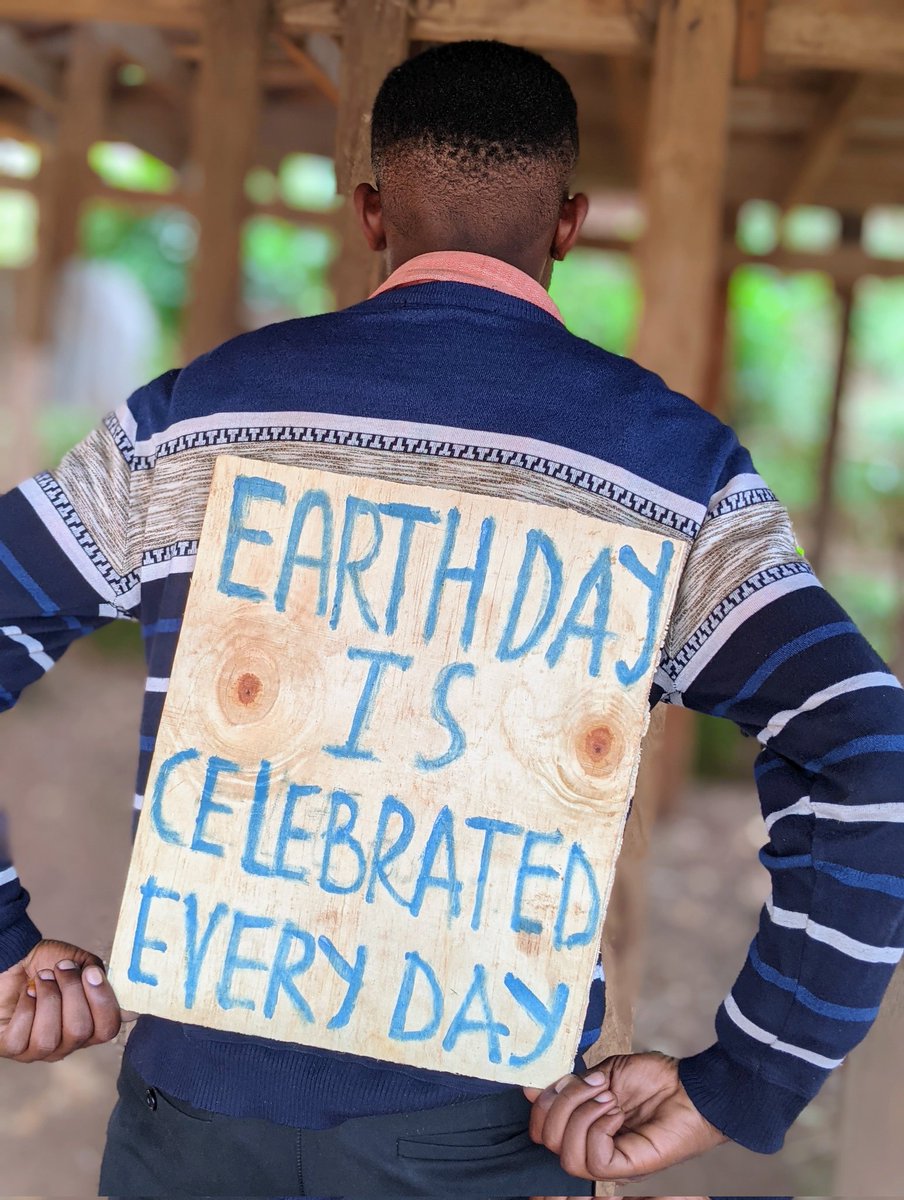 Happy #EarthDay2024! The theme this year, 'Planet vs. Plastics,' underscores the importance of unified efforts to restore ecosystems, address climate change, and protect biodiversity.
#WorldEarthDay2024  #PlasticVsPlanet
@vanessa_vash