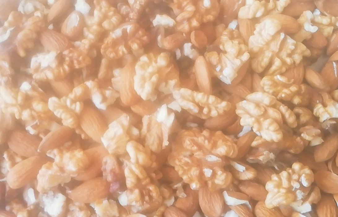 آپ لوگوں کی زبان میں اسے کیا کہتے ہیں،،،؟