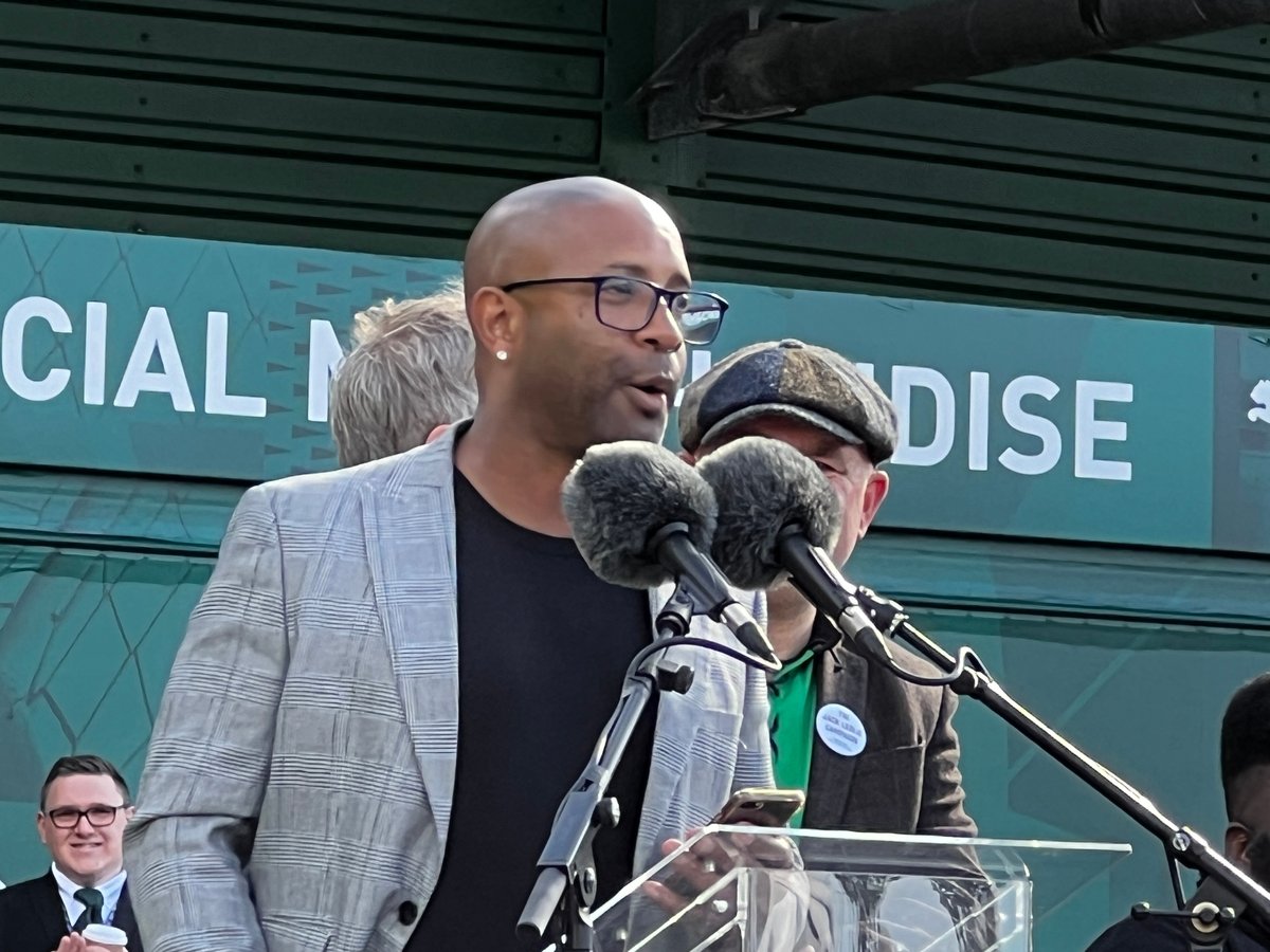 Argyle players, past & present: Ronnie Mauge, a midfielder, played for Plymouth Argyle from 1995 to 1999. Mauge will be forever remembered for scoring Argyle's winning goal in the 1996 Division Three Play-Off Final at Wembley. #pafc 🇳🇬