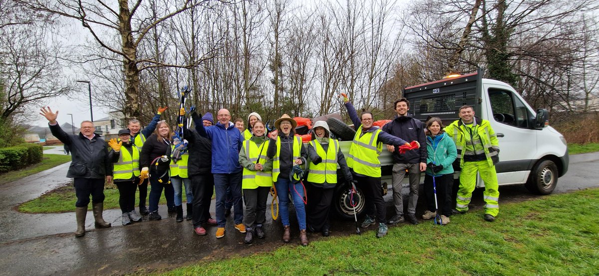 We're officially into the last week of #SpringCleanScotland. Let's end with a bang! We've been blown away by your stories so far, please share your photos! 📸 Don't forget to register your pick to help us smash last year's total! ➡️ ow.ly/hr5a50Rk0uB