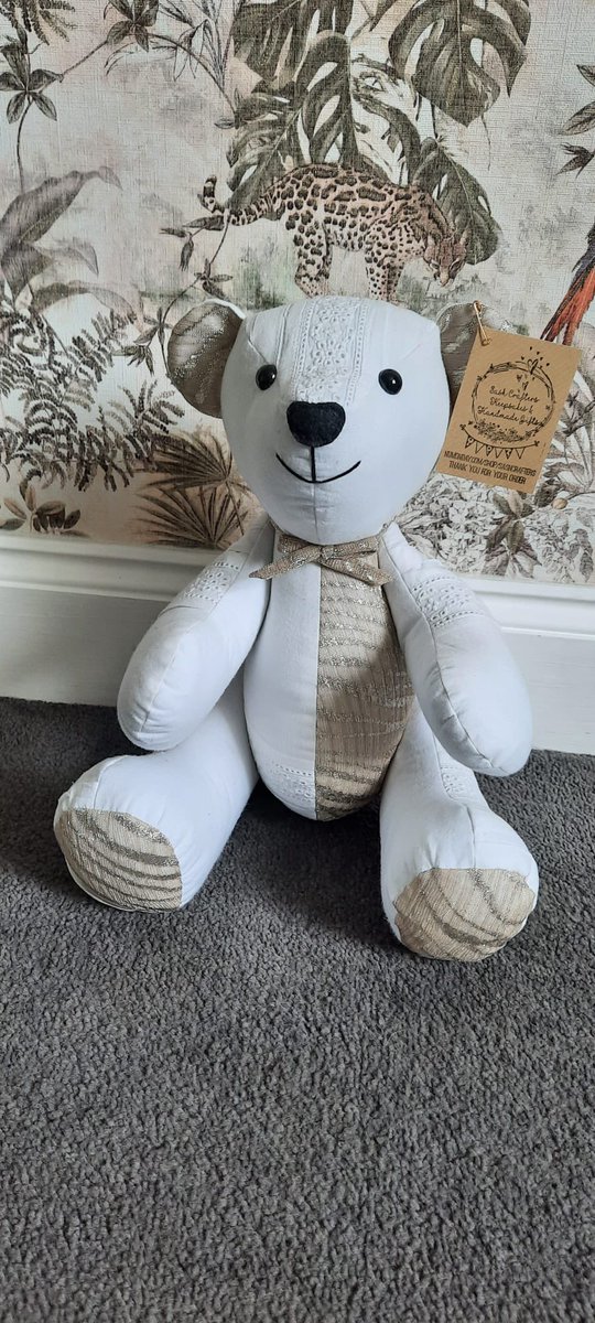 Another one of our beautiful memory bears 🥰🧸 #sashcraftersandkeepsakes #handmadewithlove #numonday #keepsake #handmadegifts #uniquegift #memorybear