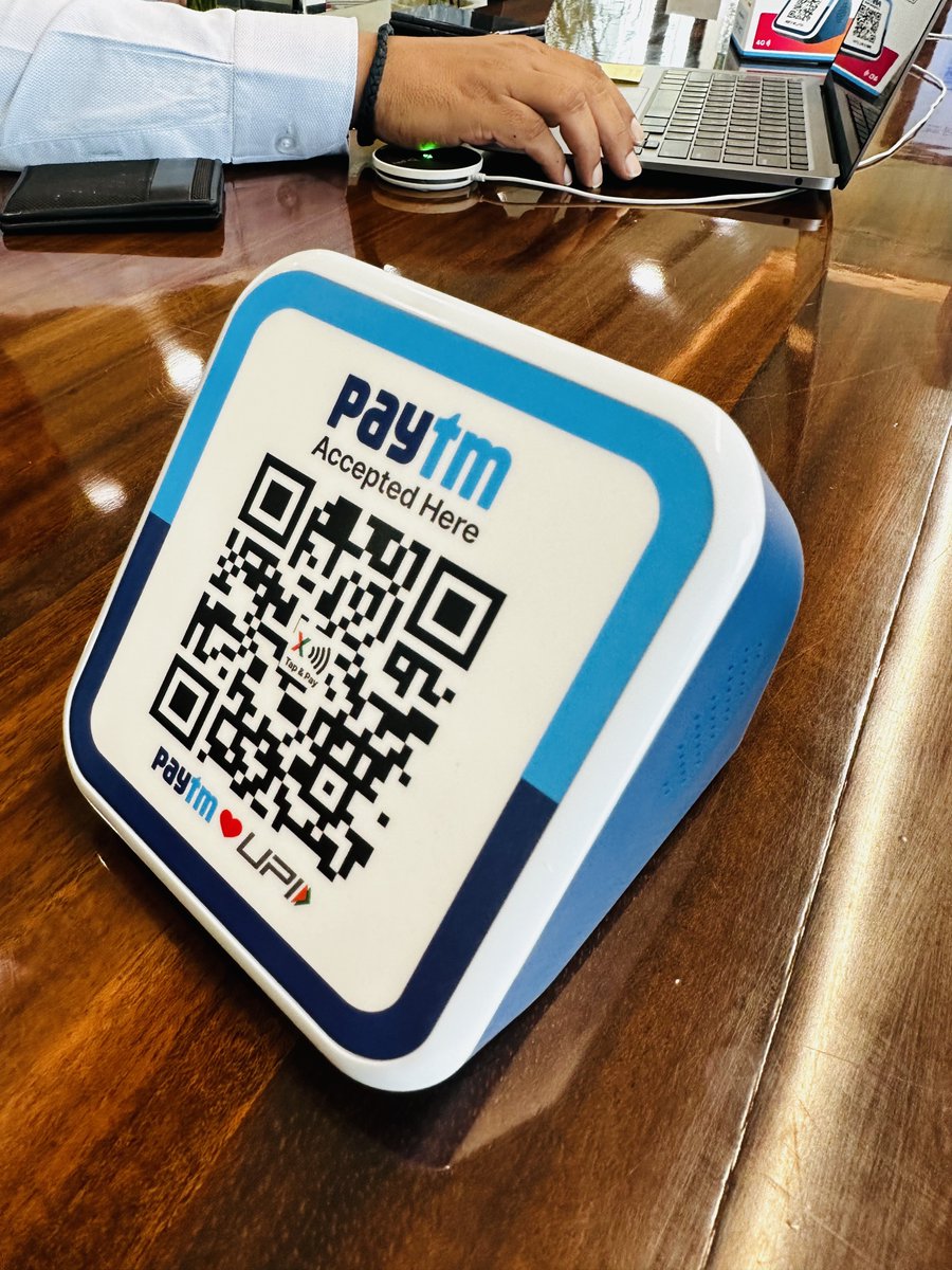 vijayshekhar's tweet photo. Our new device launches. 
Proud moment for us to launch fully designed and Made in India #Paytm Soundbox ! 🇮🇳🚀 https://t.co/n2bhQ43wIy