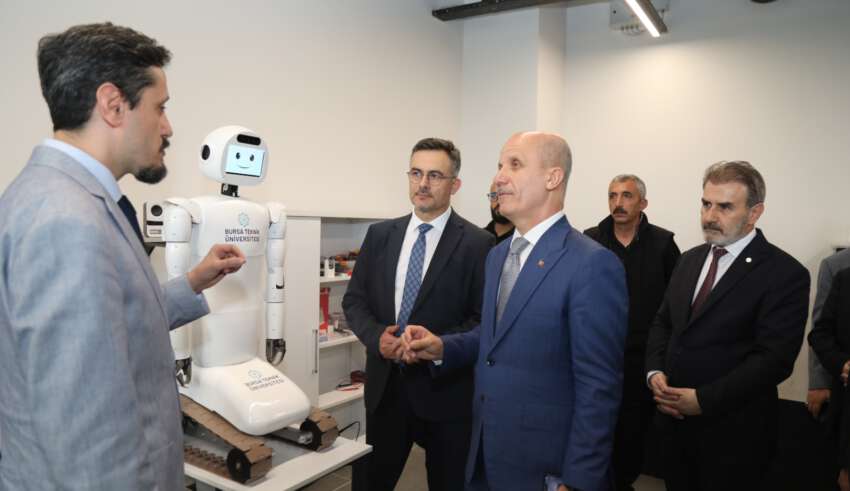 YÖK Başkanı Özvar’dan BTÜ Robot Merkezine Tam Not bursasoylem.com/2024/04/22/yok… @BursaTeknikUni @ancaglar #YÖK #êrolözvar