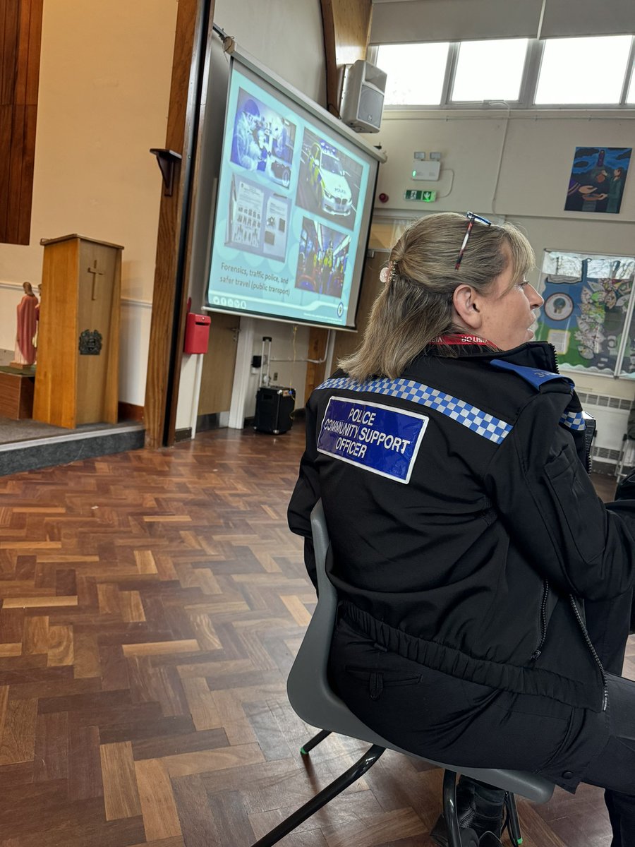 SpringfieldWMP's tweet image. #Sparkhill #HallGreen @MoseleyHeathWMP @HallGreenWMP Officers have delivered an input at one of the Primary Schools in the area. A really open delivery on who we are and what we do! Pupils loved it 🌅😎 #Education #ChangingMinds #ChangingLives