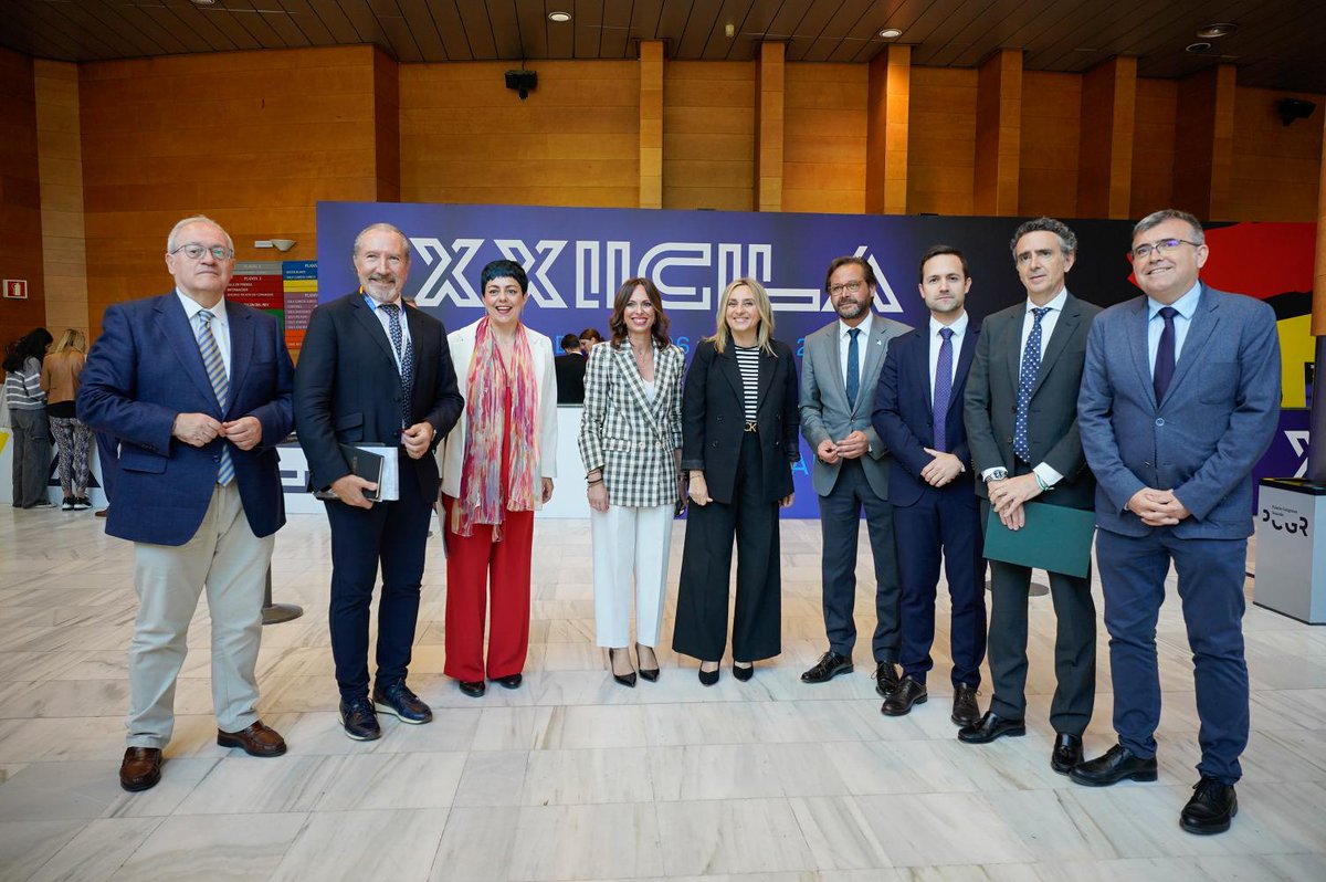 Rocio_DiazJ's tweet image. El Gobierno de @JuanMa_Moreno apuesta por la innovación y la #sostenibilidad en su red de carreteras. 

#Andalucía está a la cabeza en el impulso de nuevos asfaltos sostenibles (#masai). 

Así lo he expuesto esta mañana en #Granada en la apertura del @XXIICILA.