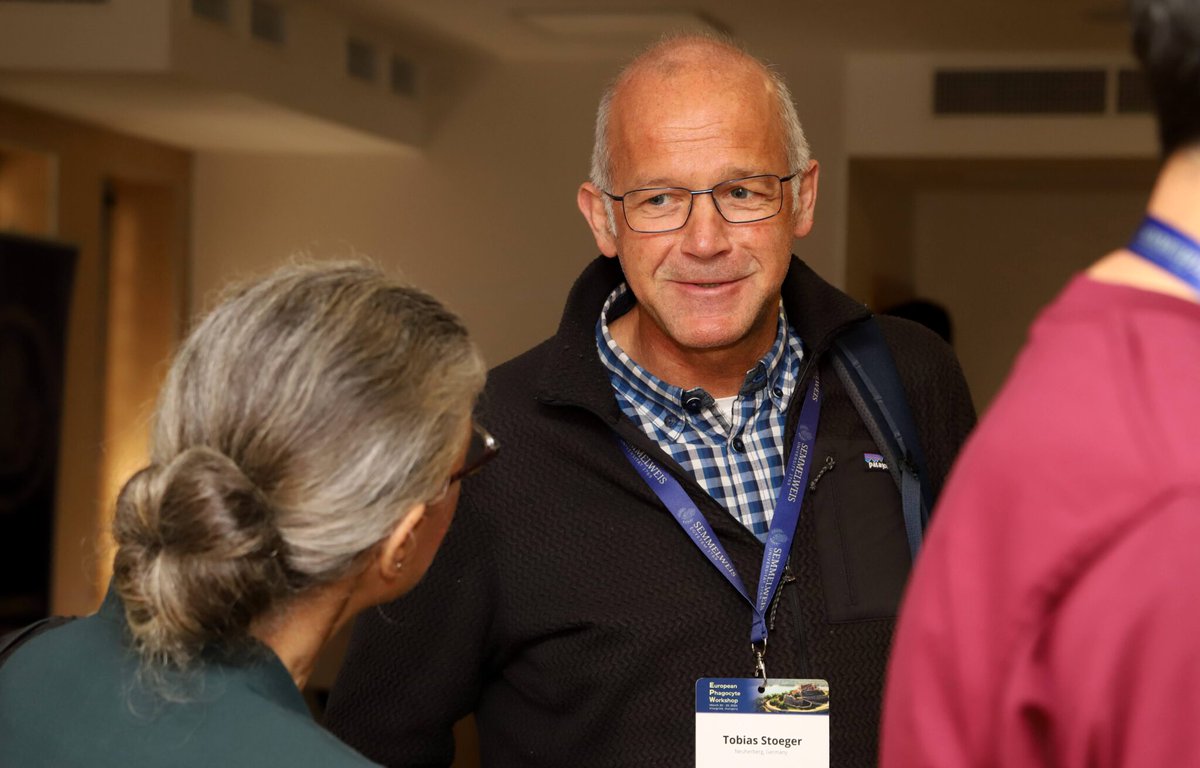 Last month, Tobias Stöger from @HelmholtzMunich gave a talk on macrophage dynamics during nanoparticle triggered lung inflammation in mice, during the European Phagocyte Workshop 2024. 🦠🔬🧬🐁👩‍🔬🫁
Read more about it here: harmless-project.eu/harmless-at-eu…

#cells #inhalednanomaterials