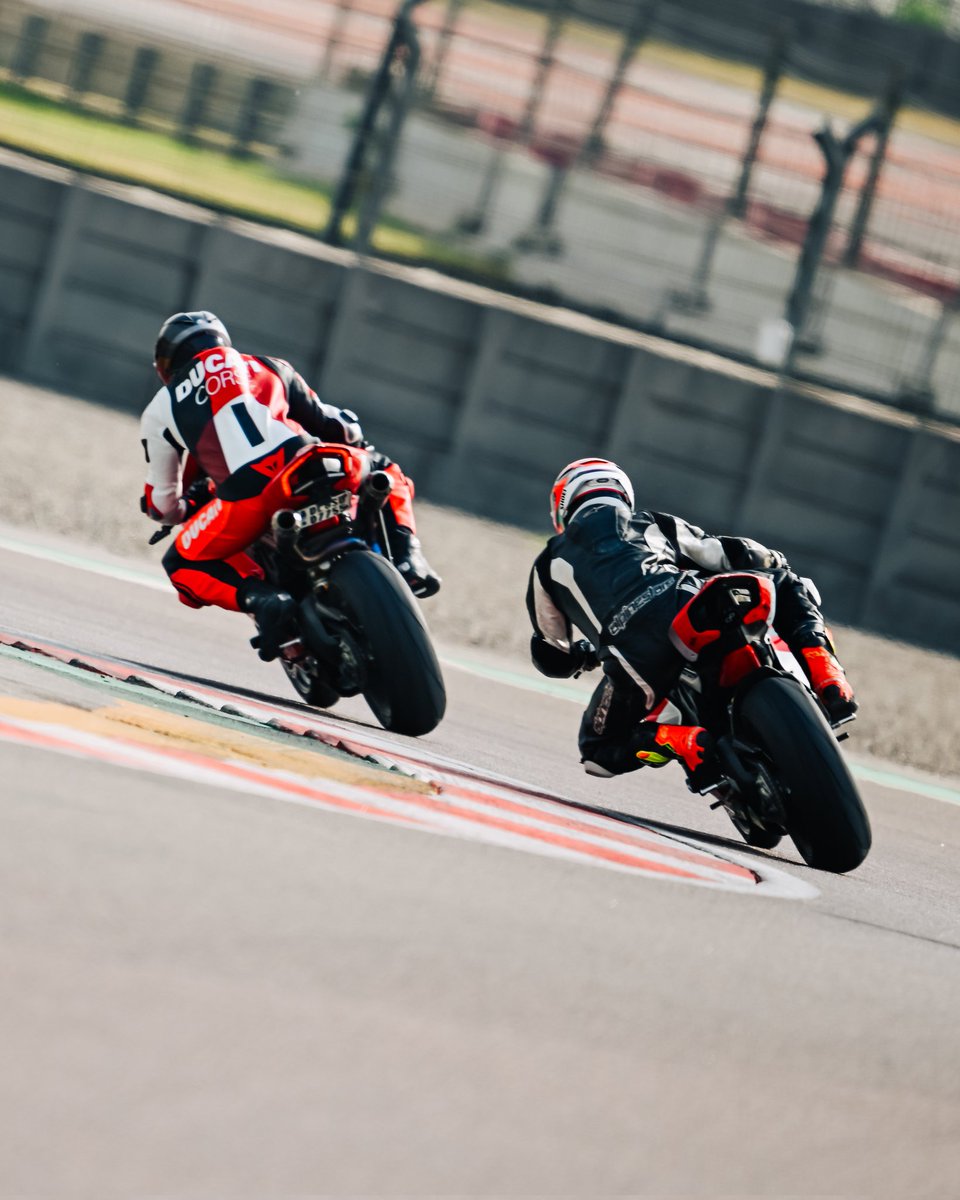 Ducati_India's tweet photo. Another weekend full of fun with the #ISBK Track Days. 🚀🚀🚀
Day 1 at ISBK Track Days @IndianGPF1 brought us the best of Panigale V4 action! Stay tuned for more action from day 2.
#DucatiIndia #DucatiDelhi #TrackDays https://t.co/qz1eWZUopF