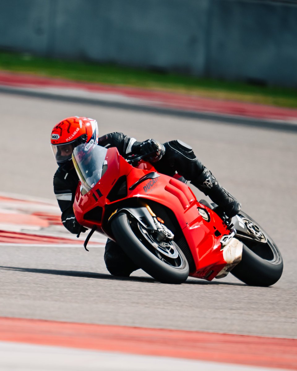 Ducati_India's tweet photo. Another weekend full of fun with the #ISBK Track Days. 🚀🚀🚀
Day 1 at ISBK Track Days @IndianGPF1 brought us the best of Panigale V4 action! Stay tuned for more action from day 2.
#DucatiIndia #DucatiDelhi #TrackDays https://t.co/qz1eWZUopF