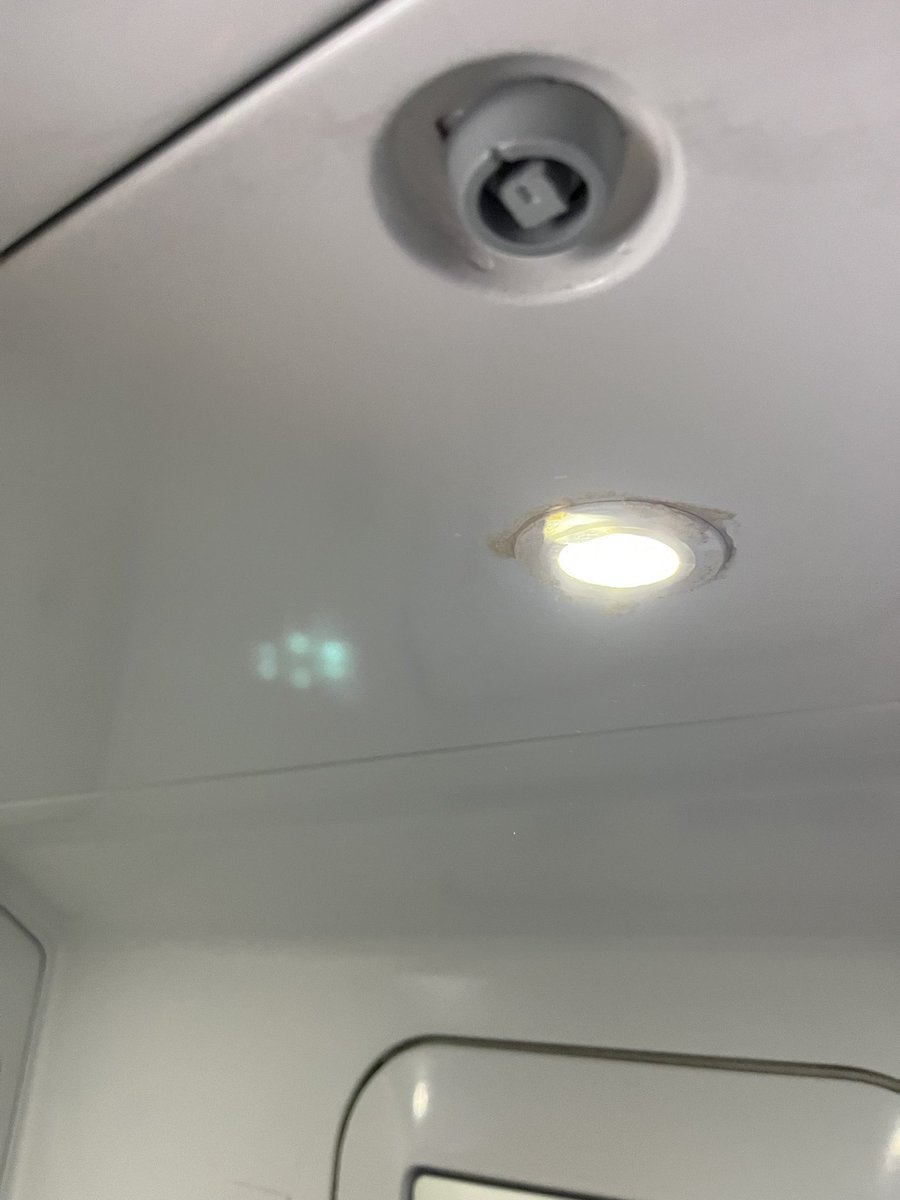 HubbleMatthew's tweet photo. @GNRailUK wc has a leaky ceiling: https://t.co/ES12yRO6g3