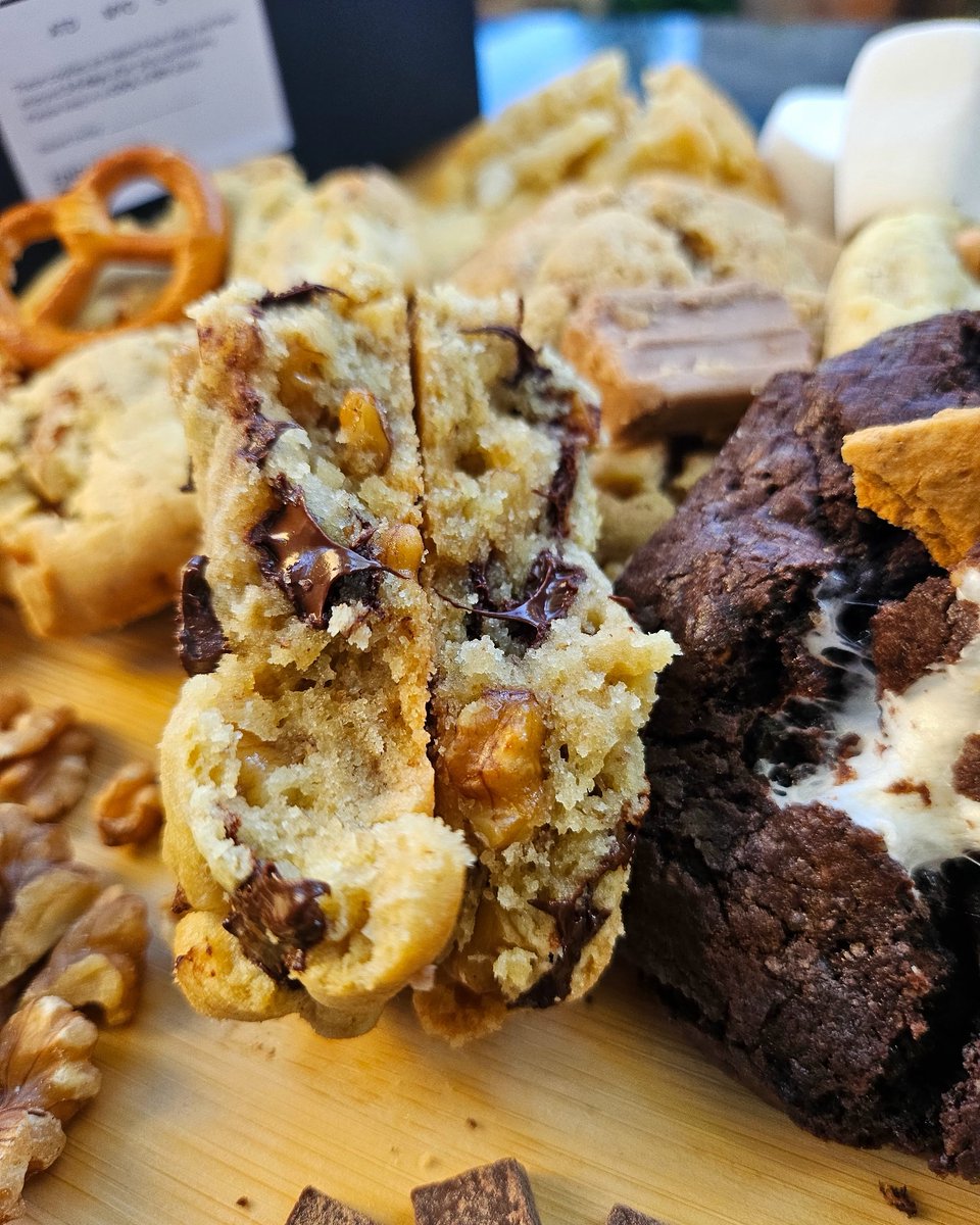 tuansarmpit's tweet photo. Hallooooo. Just in case you're interested, we finally have some cookies to offer!
Reminisce the taste of childhood with our MRCX Cookies!
Order yours thru this link: https://t.co/ZBamRhemaC
#cookies #cookiesmnl #cookiesmanila #cookiesph https://t.co/Ppdty18gaO