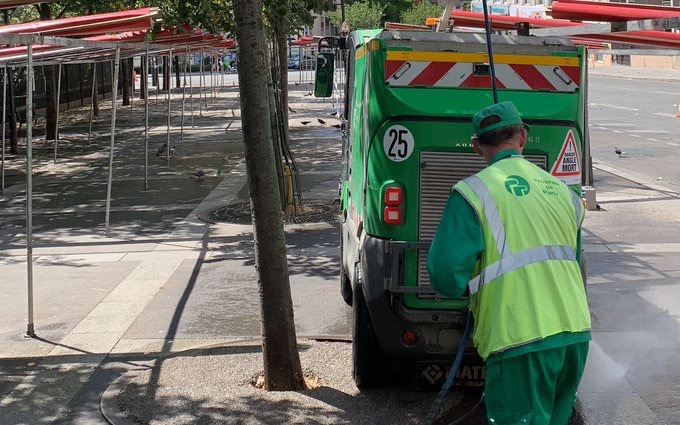 #SaveTheDate - RDV jusqu'au 28 avril pour une opération 100% propreté organisée dans le quartier #Danube ! Balayage, lavage, enlèvement des dépôts, nettoyage des espaces verts, dégraffitage, tout y passe. ➤ Plus d'infos sur : mairie19.paris.fr/pages/operatio…