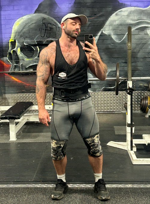 Watch Bull Barrett 🇬🇧💪🏻's leaked NSFW photo on TwXstars