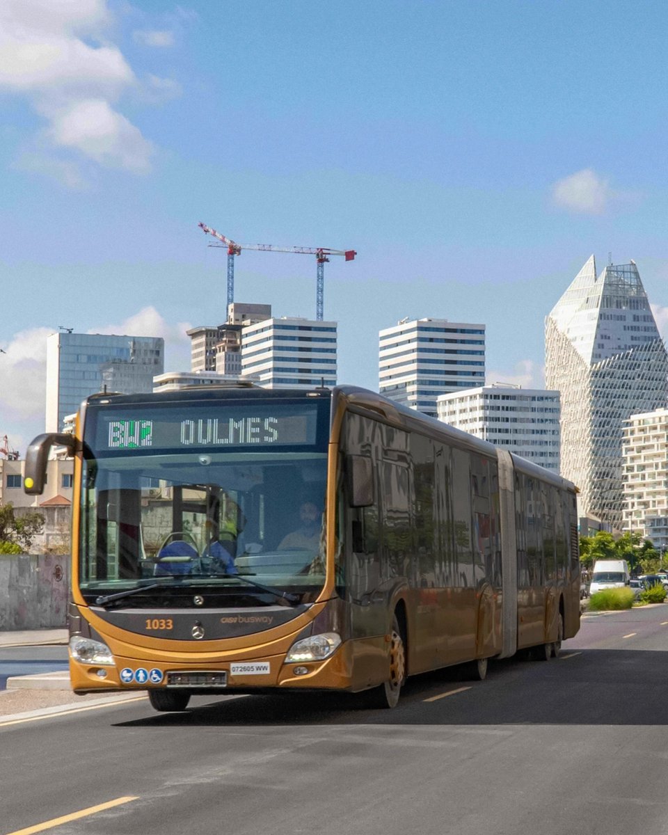#DaimlerBuses a livré 40 nouveaux CapaCity L #MercedesBenz à l’autorité des transports de Casablanca.

D'une capacité de 177 passagers, ces CapaCity L sont exploités sur les deux premières lignes du réseau de BHNS.
