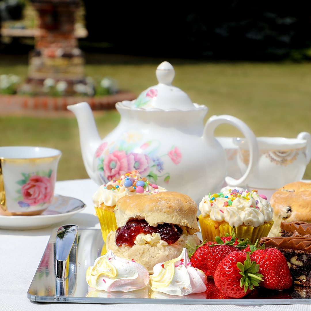 Uncover the delicious origins of the famous Cream Tea right here in #Devon! 🍰🍓 Did you know it all started at Tavistock Abbey in the 11th century? Who's ready to indulge in this delightful tradition? ✋ #CreamFirst #LoveLangage #Devon'