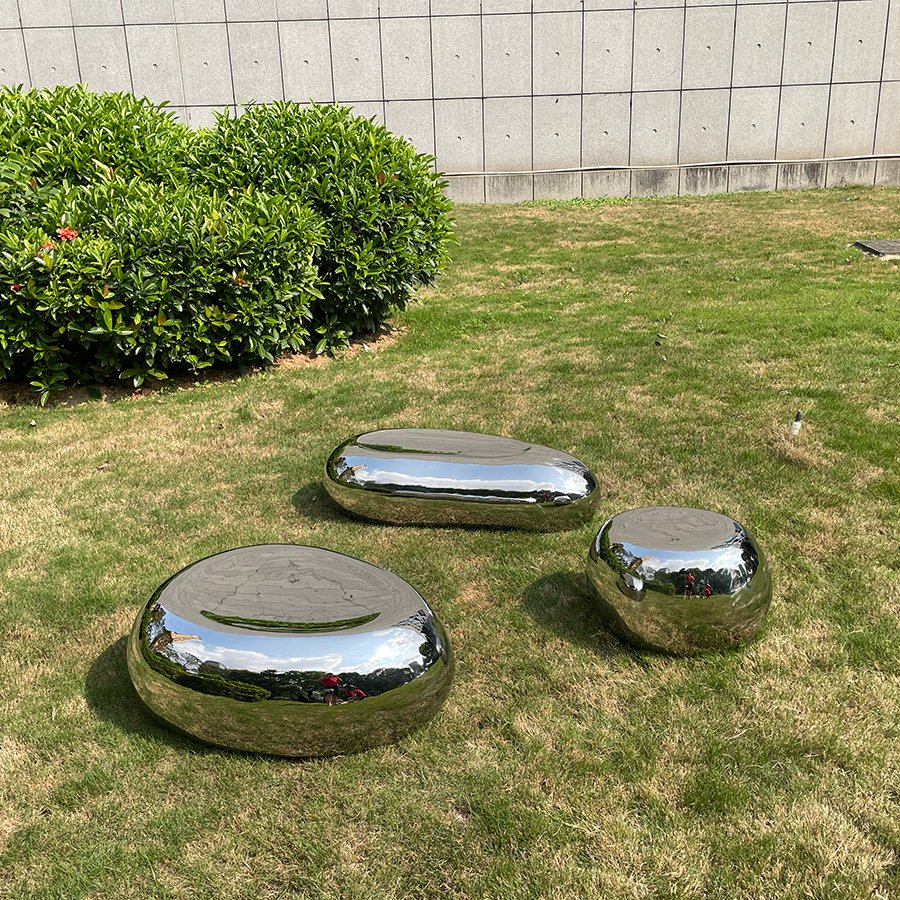 Jackson95135321's tweet photo. Perfect for gracing gardens, patios, or any grassy area, this sculpture invites interaction and engagement. Whether used as a focal point for your landscape design or as a functional chair for quiet contemplation, it withstands the elements with ease, requiring min maintenance. https://t.co/mhaYDo5TEF