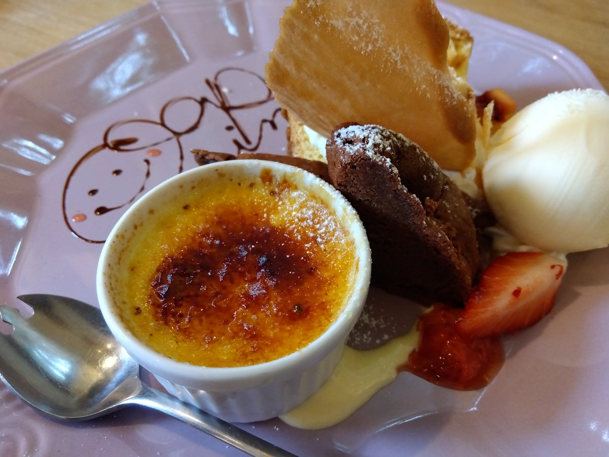 cry_tt's tweet photo. Ｃｌａｐ ｄｉｎｉｎｇ
オムライスグラタン
今日もおいしかった～！
満足感ごいごいすー！
#カフェ
#clapdining
#南彦根
#ダイアン
#津田さんのお兄さん https://t.co/JK0KgYb5Md