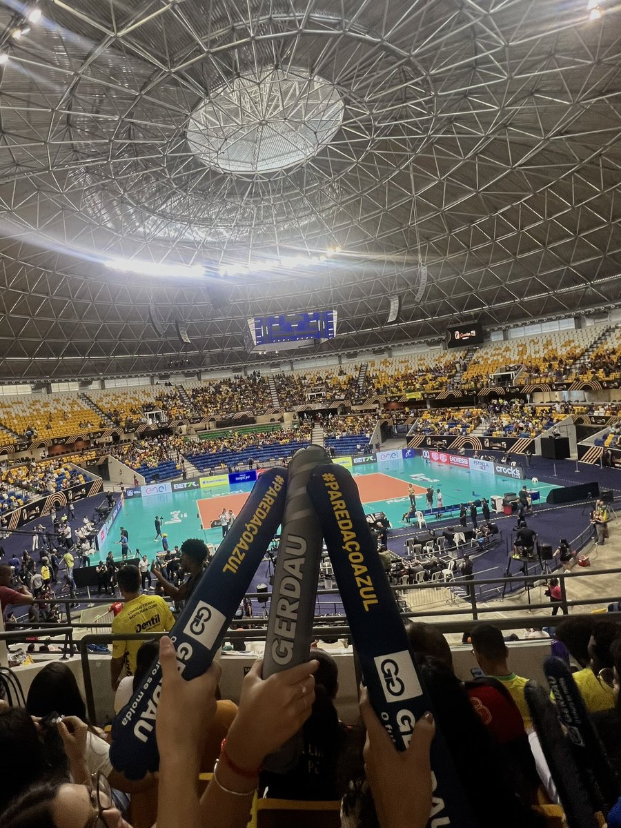 leoleooi's tweet photo. top momentos mais felizes da minha existência, te amo minas tenis clube 💙🤍 https://t.co/1ncl6kw9hI