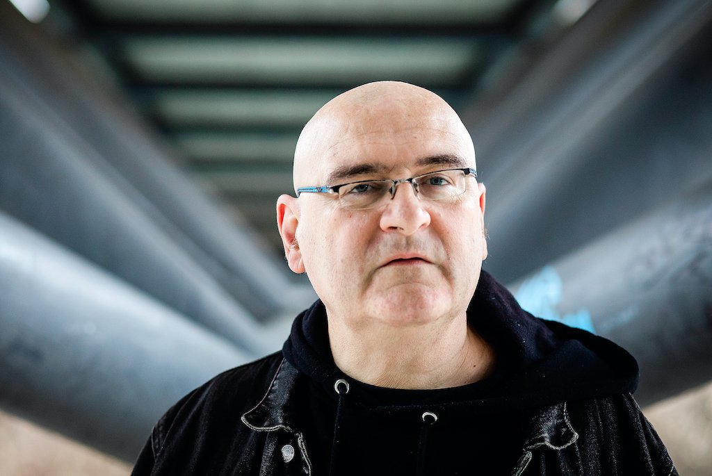 Demokracija1's tweet photo. Andrej #Lokar: »Dramatično #dogajanje v Bruslju se je začelo že dva dni pred vdorom policije v dvorano, kjer se je odvijala #konferenca @NatConTalk https://t.co/jxZ9AZQNqZ https://t.co/y3VHO3qBpA