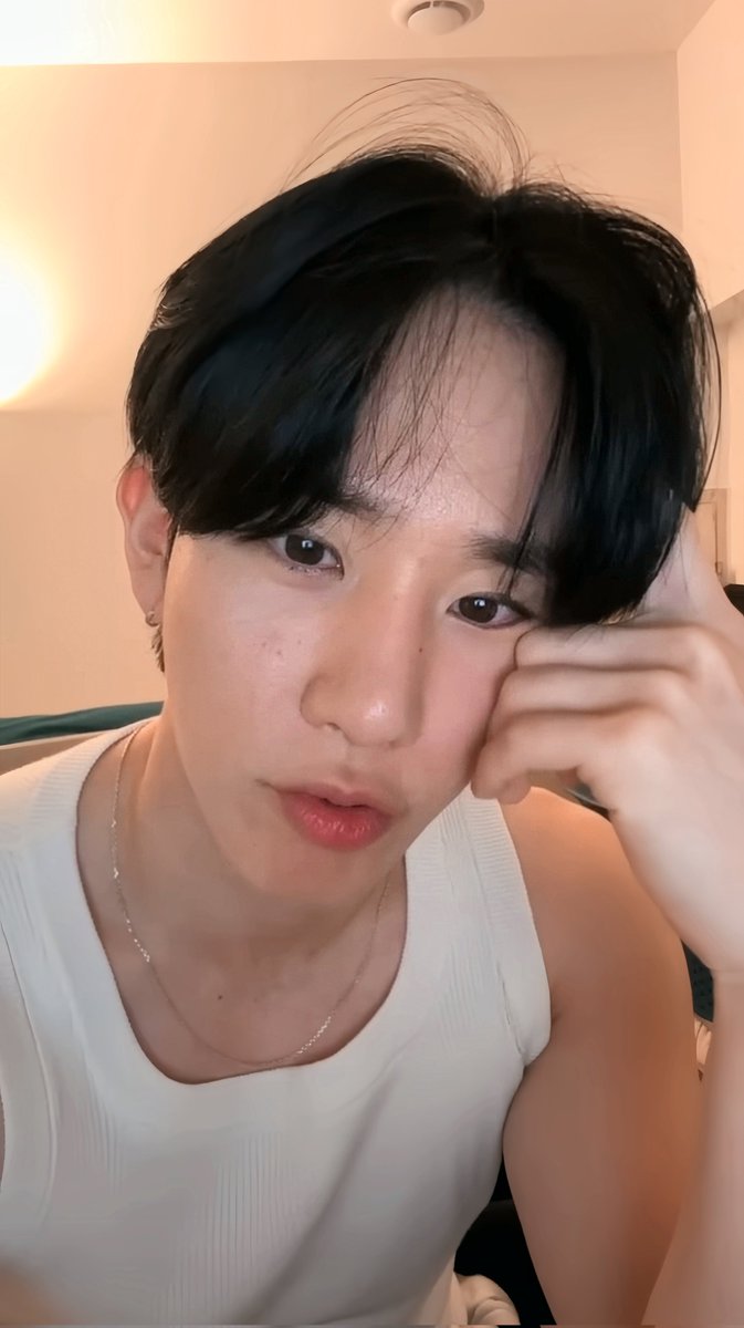 비비빔냉 tweet media