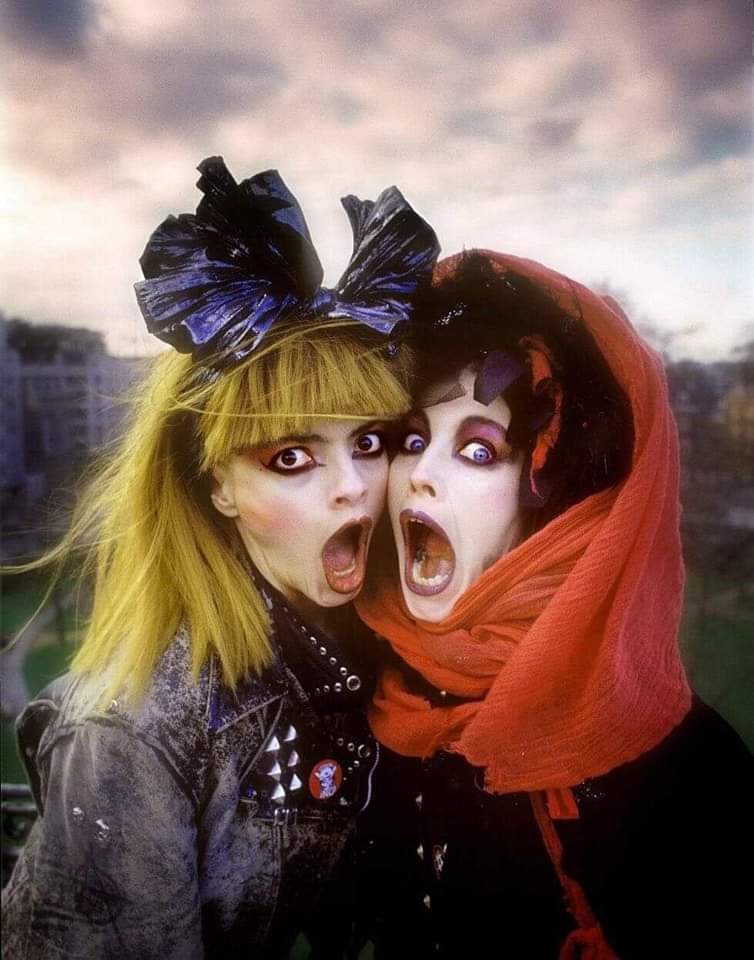 Nina Hagen and Lene Lovich 📸 by Derek Ridgers 1987