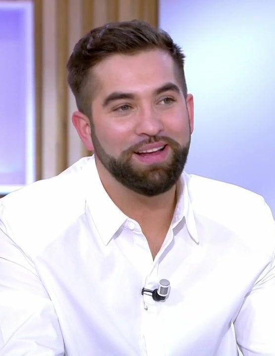 ⚡️🇫🇷INFO - Le chanteur Kendji #Girac a été blessé par balle cette nuit sur une aire d'accueil de gens du voyage à Biscarrosse. Son pronostic vital est engagé. Il est hospitalisé à Bordeaux. (BFMTV)