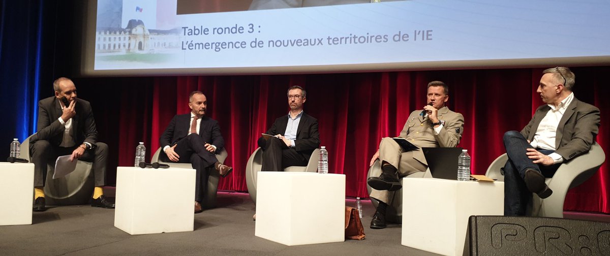 Compte rendu de la 3eme table ronde du colloque EGE : Les nouveaux territoires de l’intelligence économique ! Avec @FabriceFrossard , Aymeric Bonnemaison, Nicolas de rycke , Camille Lanet et Christophe Deschamps @crid . inter-ligere.fr/cr-ege-3-4-nou…