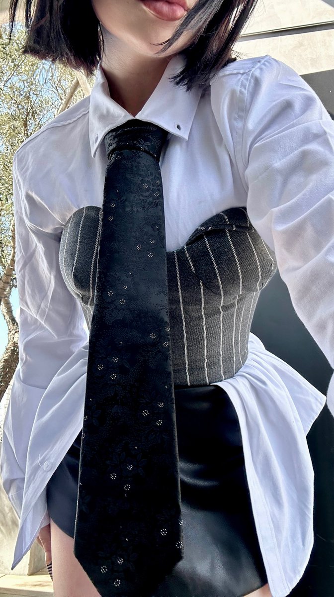 Emma Norton tweet media