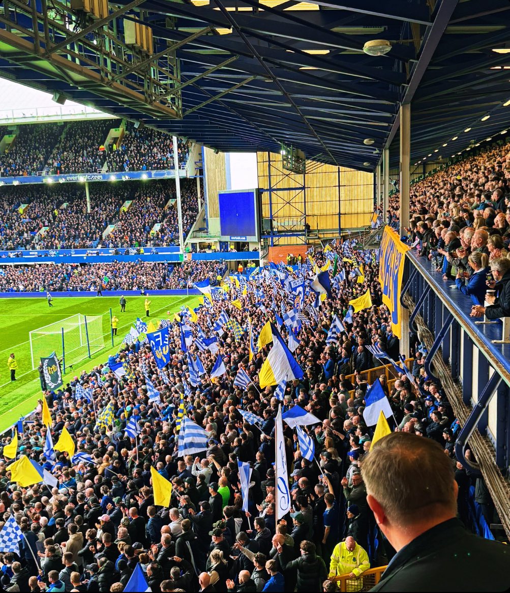 Thank you to everyone who left their flags under their seats yesterday. We got a lot of them back to reuse in the future. They looked great yesterday mixed in with the big ones 💙

If anyone did them then home can you please bring them back to the next home game. 

Thank you 👍🏼