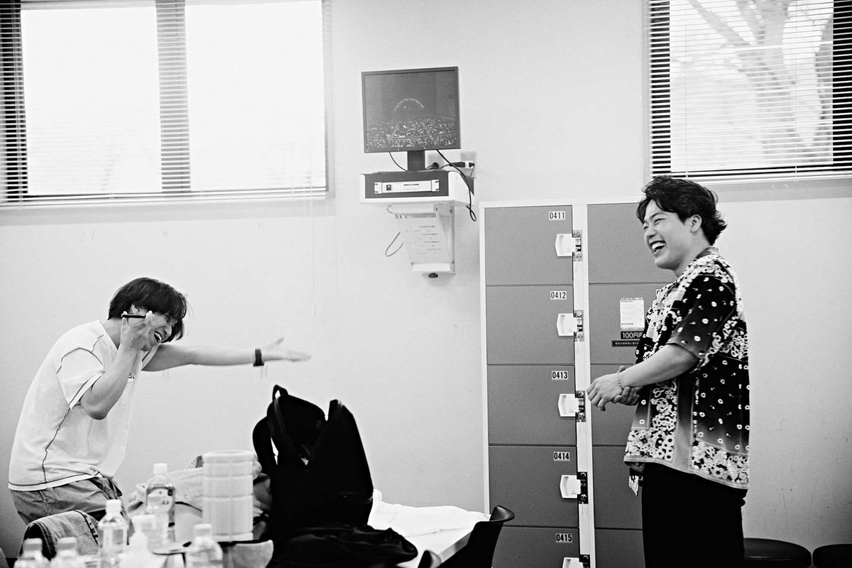 【マカロックツアーvol.18】長野篇、ありがとうございました！！

お蕎麦屋さんハシゴして、国宝 松本城を見て、四柱神社でパワーもらって、長野のみんなと楽しいライブをして大満足の長野旅でした！！

長野、また必ず一緒に音楽しよう🤘

photo by 浜野カズシ <a href="/hamanokazushi/">浜野　カズシ</a>