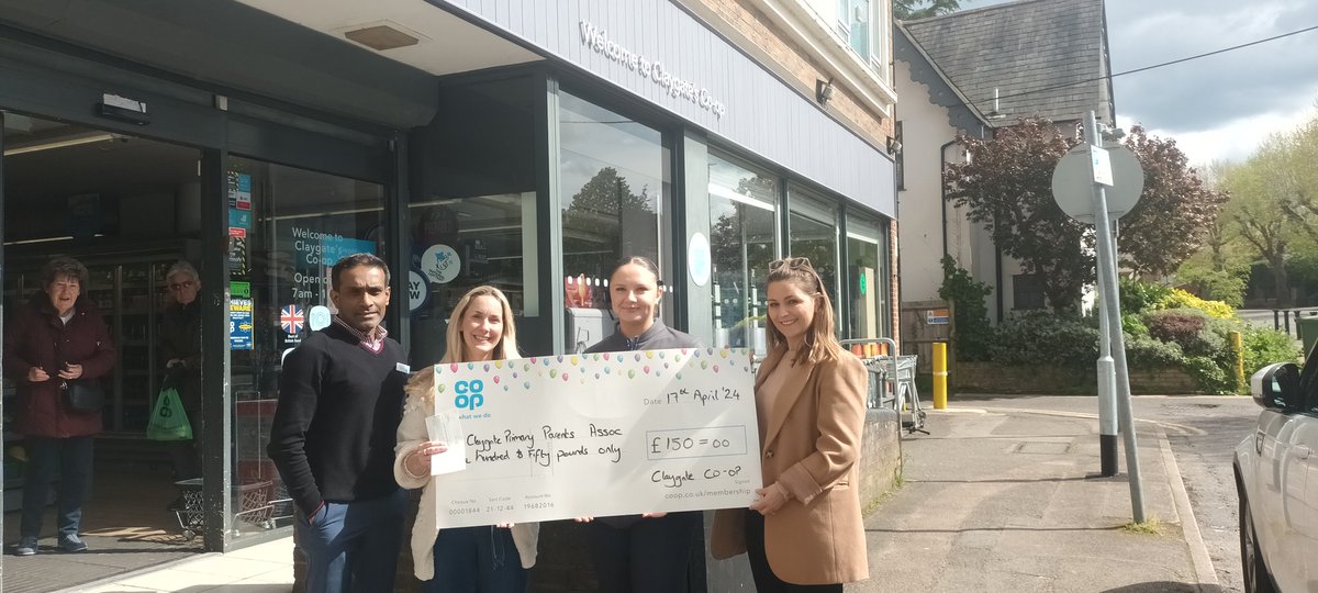 MemberSteve's tweet image. It was fantastic to hand over a cheque for £150  to support the Claygate Primary Parent's association colour run. This will mean more children, their siblings and families can be involved in keeping fit and having fun! #itswhatwedo @ClaygatePrimary