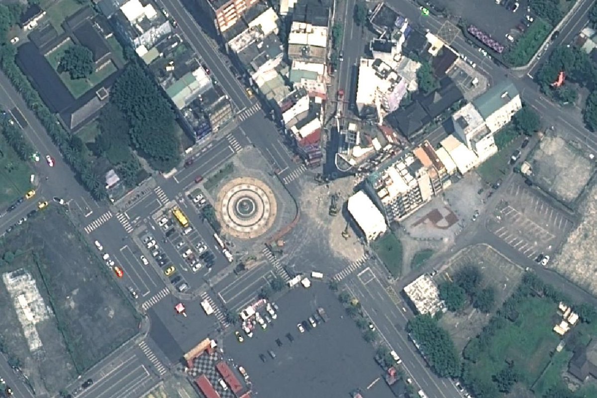 On Apr 3rd, an earthquake struck off the coast of Hualien. NCU's Space and Remote Sensing Research Center promptly initiated satellite image reception and processing to provide the most immediate post-disaster satellite image data, aiding in disaster assessment and investigation.