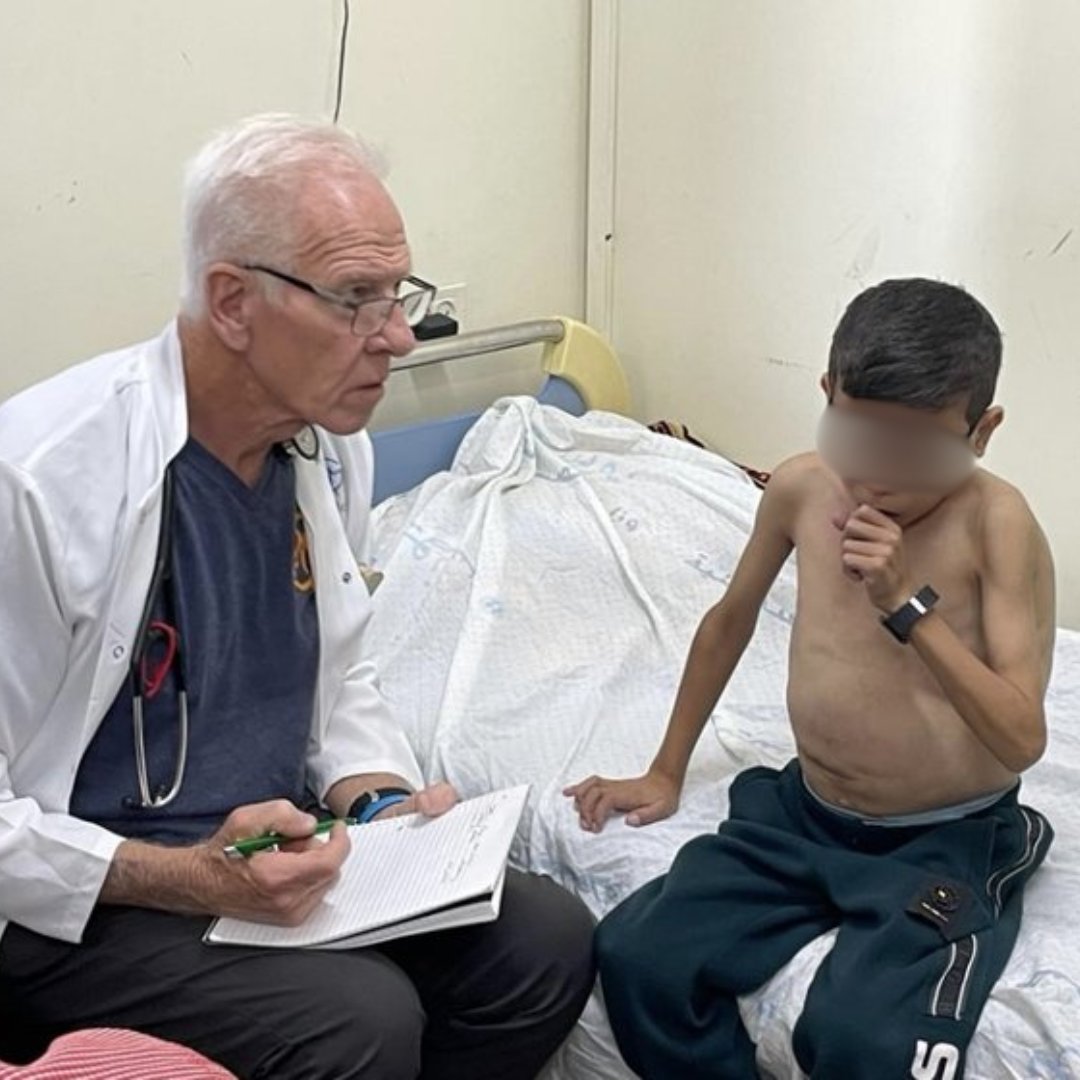 “Patients are begging for me to get their medicines' - Dr Greg Shay shares the desperate reality for Palestinian #cysticfibrosis patients. As we fight for global drug access, we cannot ignore the attacks on healthcare in #Gaza. Read full Q&A here ⬇️ justtreatment.org/news/2024/4/16…