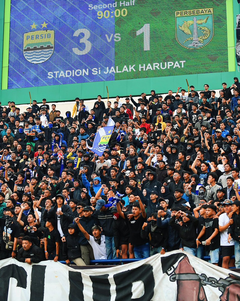 Kemenangan berharga di hari spesial💙🤞🏻

Hatur nuhun, Bobotoh!