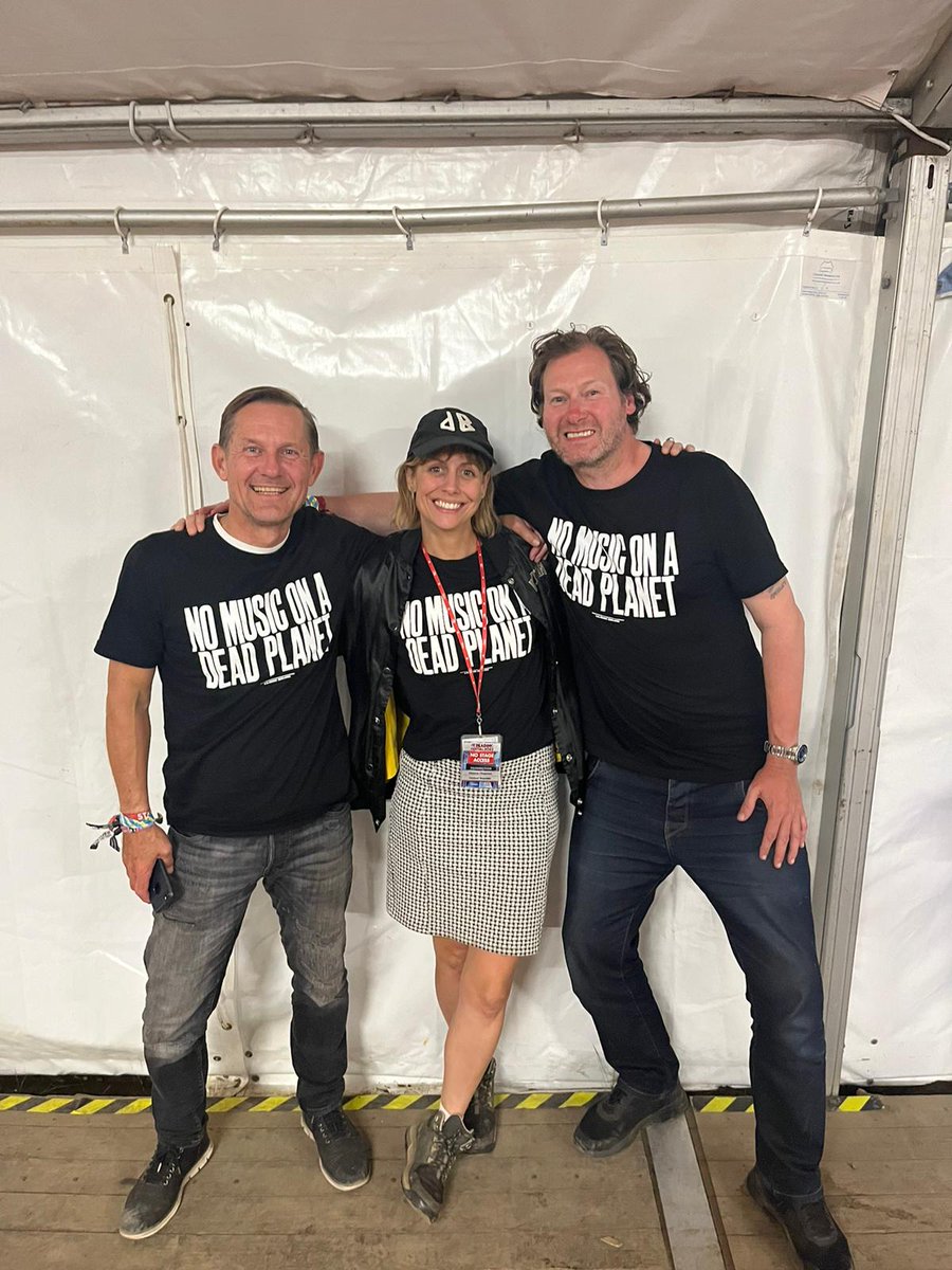 JOIN THE MOVEMENT at nomusiconadeadplanet.org
<a href="/musicdeclares/">MUSIC DECLARES EMERGENCY</a>

#nomusiconadeadplanet #musicdeclares  #festbuddies #fest_buddes #readingfestival #noreadingonadeadplanet #festivalrepublic