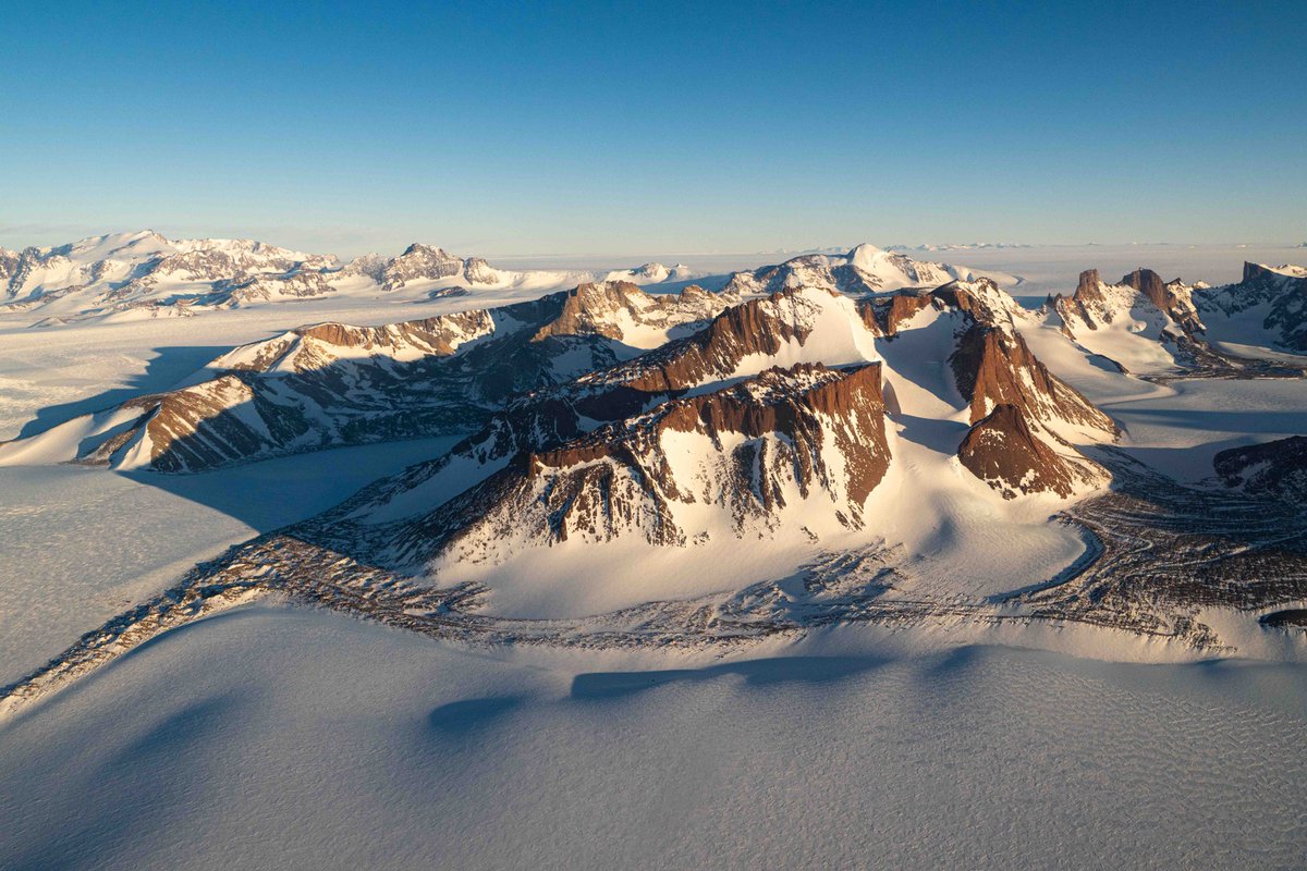 Originally born to enable science in Antarctica, Ultima has grown to now offer guests the chance to experience an authentic expedition to Antarctica. What better way to celebrate #EarthDay than to be one of the few people who get to travel here? Book now!
📸: David Sinclair