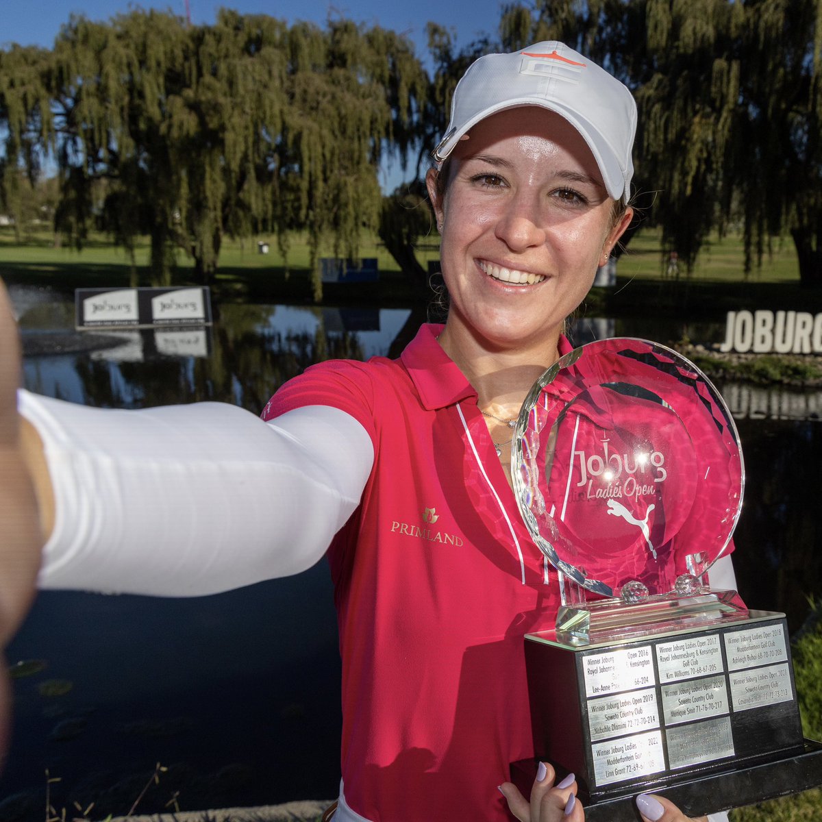 #LETWinnerSelfie with @TitleistEurope golf ball loyalist Chiara Tamburlini who won the Joburg Ladies Open with her Titleist Pro V1x 🏆🤳 #RaiseOurGame | #1ballingolf