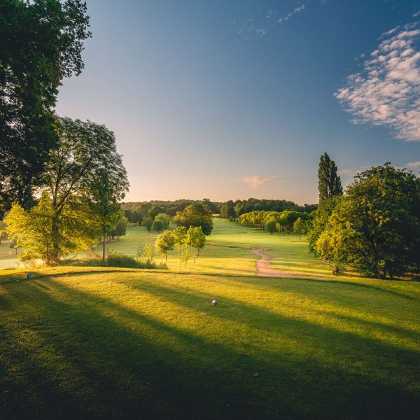 golfoffers9's tweet image. For golfing gems in and around #london, search LONDON at golfoffers.uk and subscribe to our newsletter. #londongolf #golfoffers #golfofferslondon #golfoffersengland #golfoffersuk #visitlondon