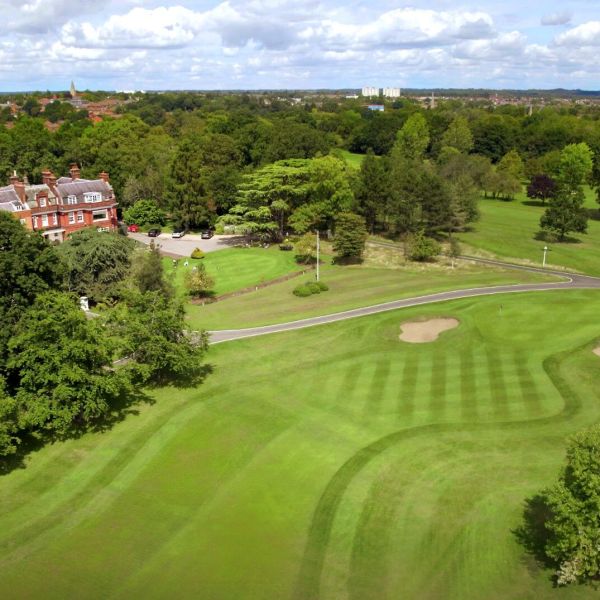 golfoffers9's tweet image. For golfing gems in and around #london, search LONDON at golfoffers.uk and subscribe to our newsletter. #londongolf #golfoffers #golfofferslondon #golfoffersengland #golfoffersuk #visitlondon