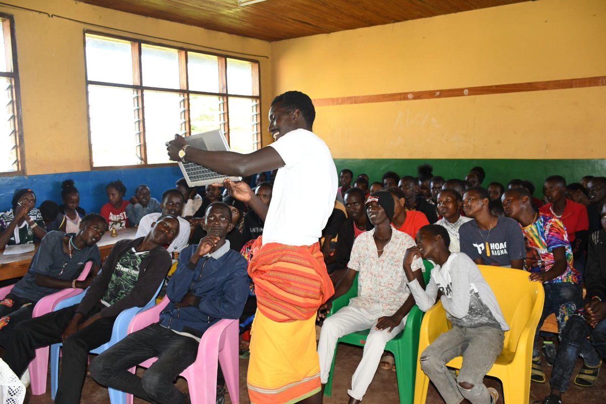 In #Samburu, morans are stepping up to educate their peers on #FGM & #SRHR, marking a significant first in engaging in-school youth for some morans. Supported by @amplifyfund , we're strengthening the movement of men/boys standing for #GenderEquality #YouthEmpowerment #MenEndFGM