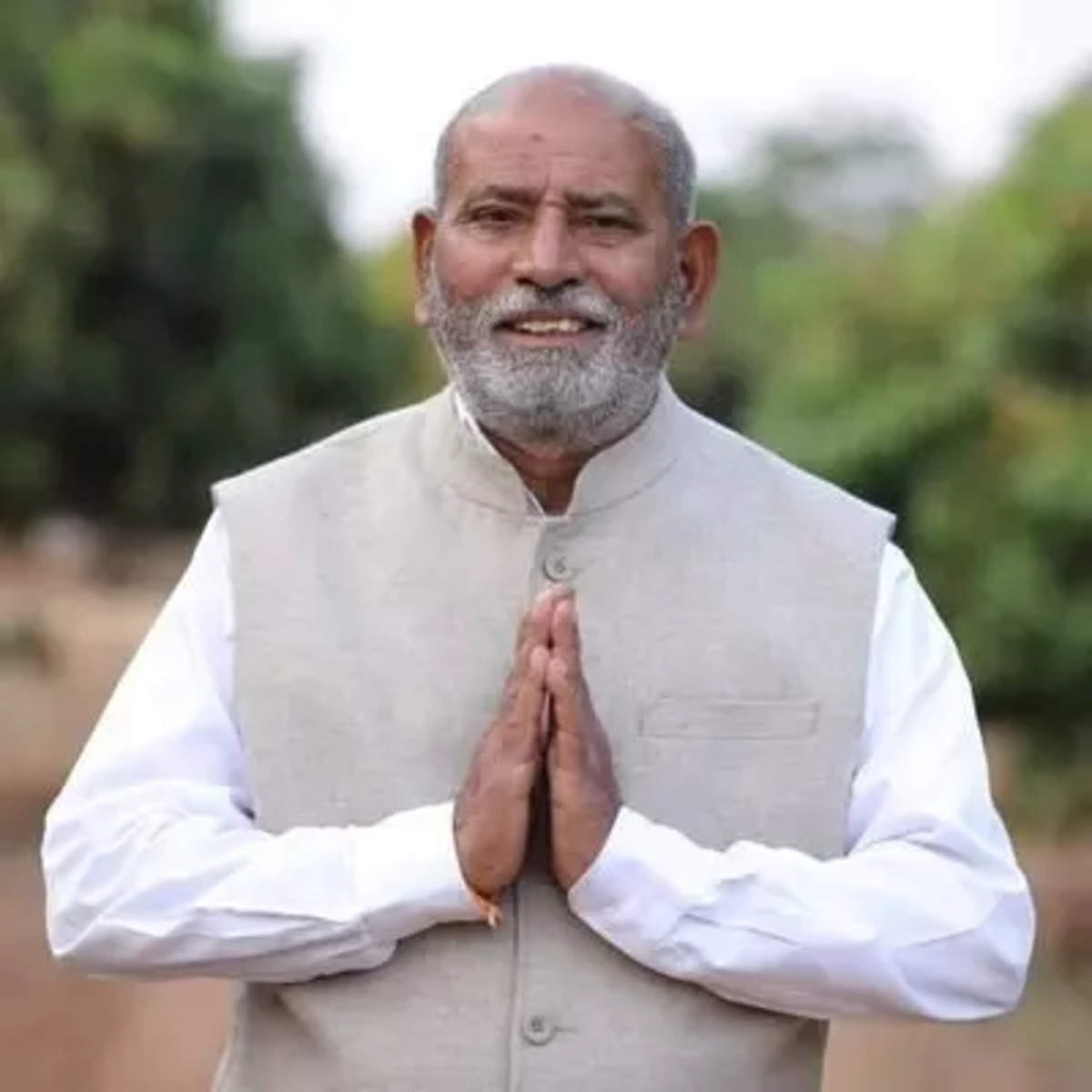 #BREAKING: SANGANNA KARADI EFFECT; SETBACK FOR THE BJP in #Koppala ahead of #LokSabhaElections2024 📌More than 50 BJP activists Quit the BJP Party and joined Congress under the leadership of former MP Sanganna Kardi and MLA Raghavendra Hitnal in various villages of the Koppala
