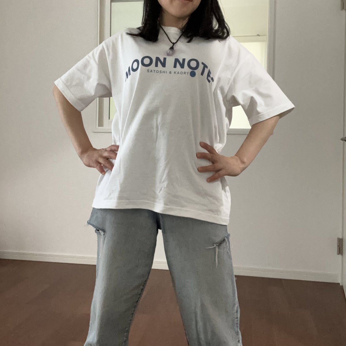 y_mannmaru's tweet image. Moon Notes🌙オーバーサイズTシャツSサイズ。身長152センチが着てこんな感じです💖白にして良かったかも✨シンプルに可愛い😍💖#MoonNotes #グッズ