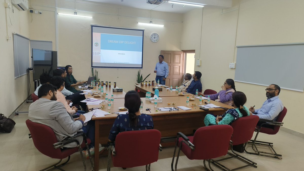 સ.પ.યુનિવર્સિટીના ‘SPU-SSIP-નવાધારા’ એકમ દ્વારા વિદ્યાર્થીઓ સ્ટાર્ટઅપ આઈડિયા રજુ કરી શકે તે હેતુથી પ્રોજેક્ટ પ્રેઝન્ટેશન કાર્યક્રમનું આયોજન કરવામાં આવ્યું જેમાં 5 સ્ટાર્ટઅપ આઈડિયા ને ગુજરાત સરકારશ્રી ની SSIP 2.0 અંતર્ગત  ₹ 4.20  લાખ ની સહાય મંજુર કરાઈ.

#SSIP #SPU #SPUofficial