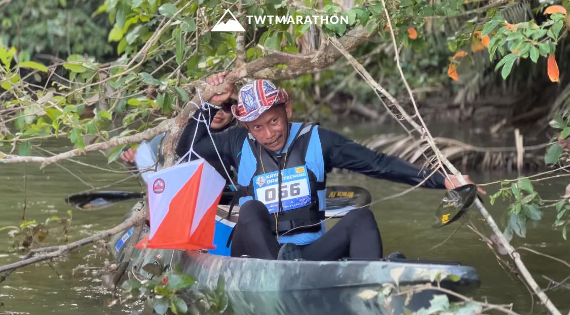 🚣🏻‍♂️ : Lenggong Kayak Orienteering Championship 2024 📍 : Tasik Raban, Lenggong 📅 : 26 - 27 Julai 2024 Daftar : forms.gle/EWq2TpMDGRfpKV… Buletin : shorturl.at/vAG04 Ada minat, min post Give away di Instagram. #twtmarathon #kayakorienteering