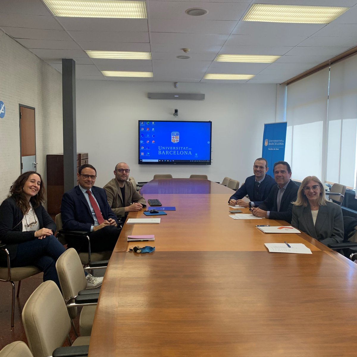 🗓️ Divendres passat, va tenir lloc una reunió a la UB <a href="/Dret_UB/">Facultat de Dret UB</a>  per coordinar les pràctiques del Màster Universitari en #Advocacia i  #Procura. A la reunió van assistir: Jaume Tarabal, <a href="/david_vallespin/">David Vallespín</a>, 
Cristina Roy, Javier Mundet, <a href="/Procurador_Cat/">Jaume Aso</a>  i Elvira Mateos.