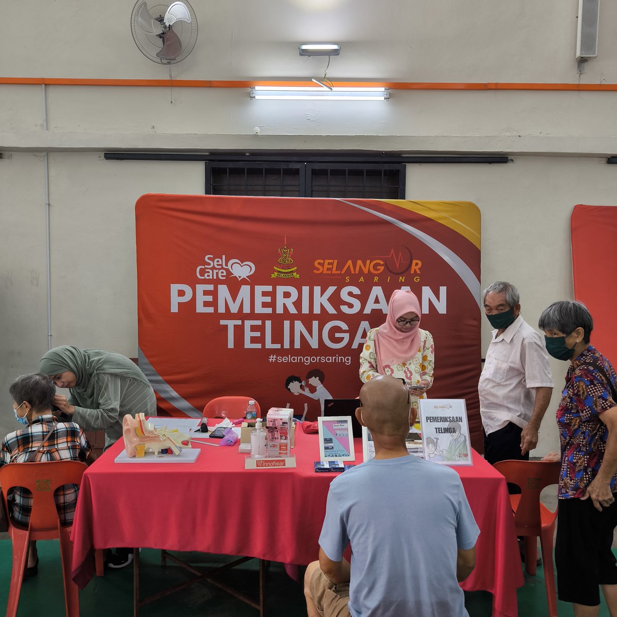 21 April 2024 - Program saringan kesihatan percuma, Selangor Saring yang dikendalikan oleh Selcare telah diadakan di Dewan Serbaguna Kampung Chuang Rasa di Kuala Kubu Bharu.

#Selgate #Selcare #SelangorSaring #AlwaysThereToCare #SaringAwalCegahAwal
