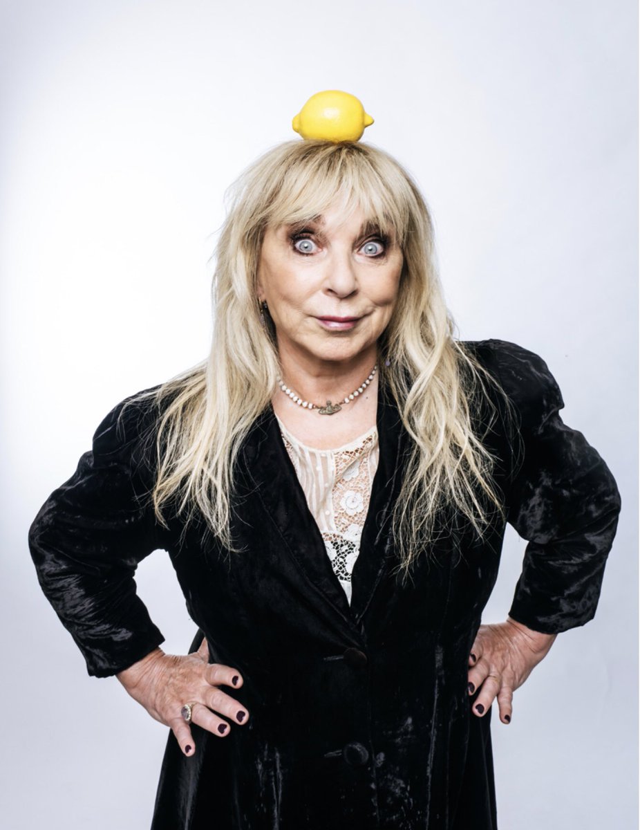 Beat #mondayblues Get tickets for comedian @HelenLederer at #Scarborough Sat 8 June, 7.30pm sharing fab #memoir. Ticket link:- ticketsource.co.uk/ymcascarboroug… Photo- Tony Woolliscroft @GerryFoleyTV #comedy #autobiography #booknews @TheMirrorBooks #funnywomen @bekbythesea #BookTwitter