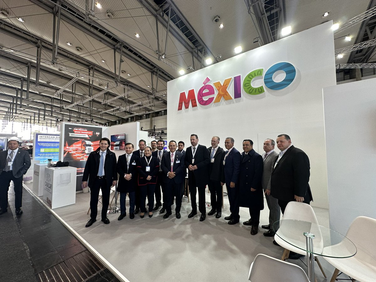 Miguel_AMtzM's tweet photo. Esta tarde estuve presente en la ceremonia de apertura de @hannover_messe 🇩🇪 donde miles de personas de todo el mundo se dan cita, durante 5 días, para conocer las nuevas tendencias encaminadas a la sustentabilidad de las diversas industrias que dinamizan la economía global.
Agradezco el apoyo brindado por @SRE_mx y @SE_mx para lograr que @canacarmexico 🇲🇽 tenga por primera vez presencia en esta feria internacional, la cual promete ser todo un éxito y no cesaremos en mirar #DeFrenteALosNuevosTiempos más allá de las fronteras para el autotransporte de carga.
