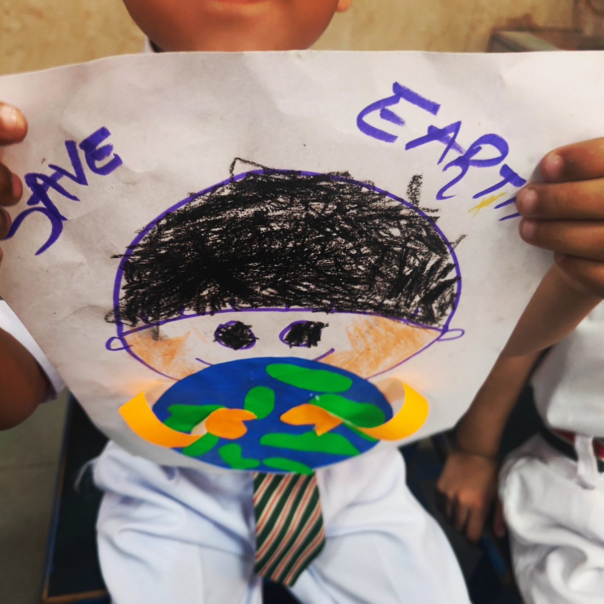 🌍✂️ Happy Earth Day! 🎨 Today in kindergarten, we're celebrating our beautiful planet with art and craft activities. From recycled paper creations to colorful nature collages, every little hand is making a big difference! 🌱💚 

#EarthDay  #LoveOurPlanet