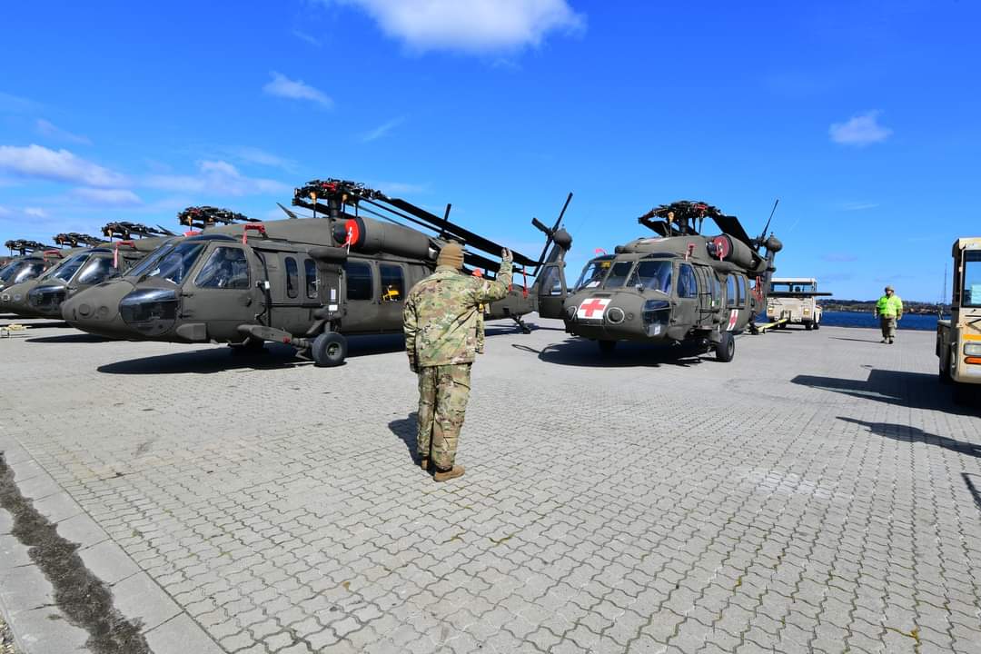 .@USArmy 🇺🇸 equipment arrived at the Port of Kalundborg, Denmark 🇩🇰 in support of #DEFENDER24 exercise, April 19, 2024. The use of the port is the first time the U.S. Army has utilized this seaport for port operations. #StrongerTogether 

📸 by Elena Baladelli