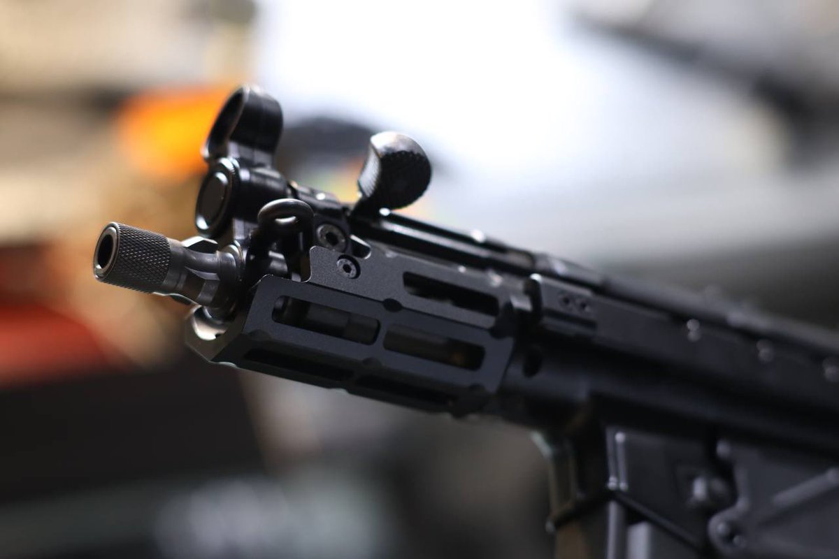 jkarmy_int's tweet photo. BOW MASTER CUSTOM 👍🏾
UMAREX / VFC MP5K Early Type GBB

A Practical &amp; Tactical Upgrade 💨

#bowmaster #mp5k 
#umarex https://t.co/ijXv3atbDr